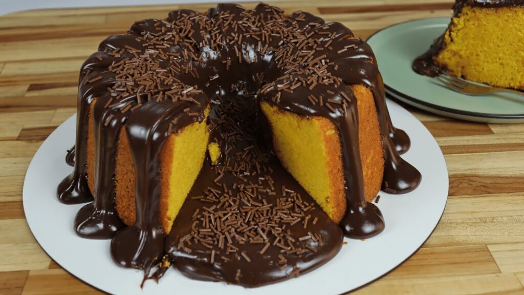 Bolo de Cenoura com Cobertura de Brigadeiro