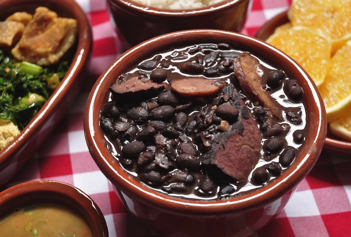 Feijoada Completa com Todos os Acompanhamentos